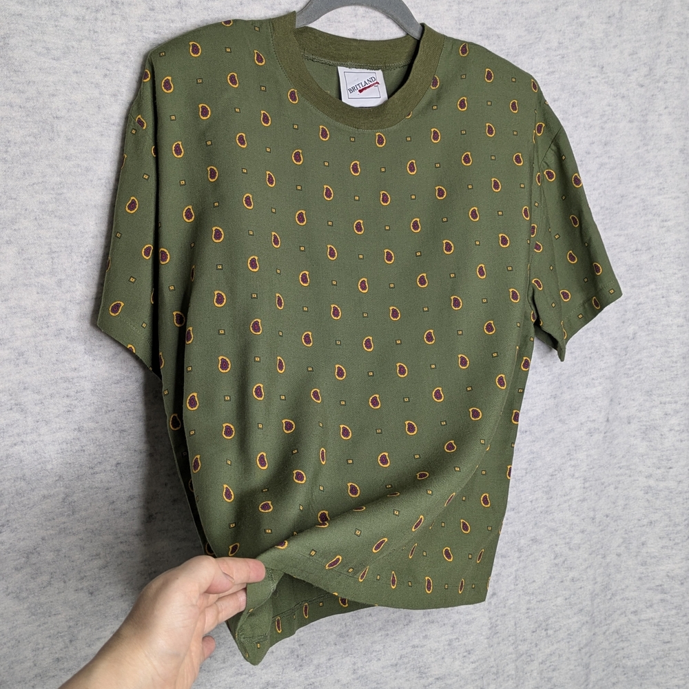 VTG Britland Green Paisley Patterned T-Shirt  Rayon Made in USA Sz S